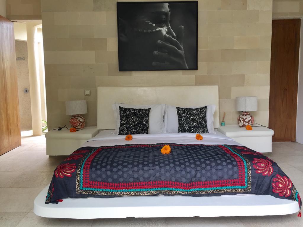 Elegant Villa Casabianca - Tropical Pool & Garden, Near Potato Head Beach Club! Seminyak Kültér fotó