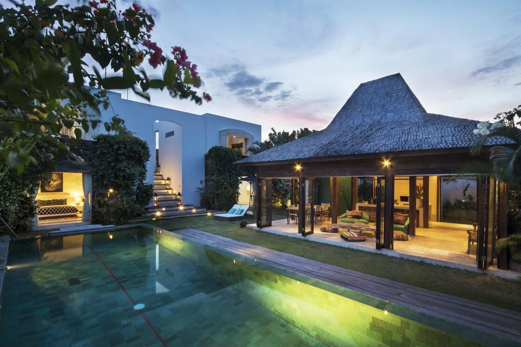 Elegant Villa Casabianca - Tropical Pool & Garden, Near Potato Head Beach Club! Seminyak Kültér fotó